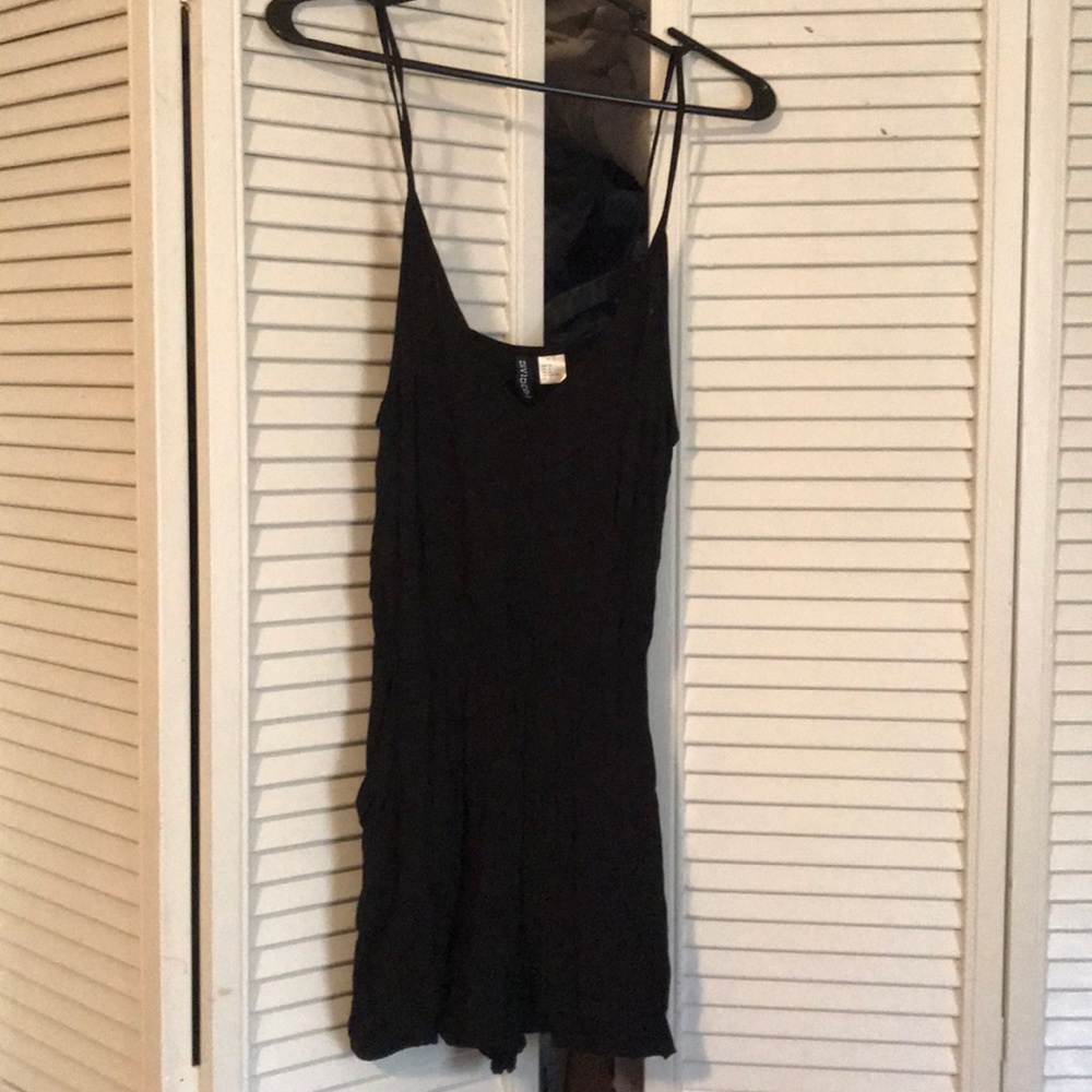 Black Romper with pockets!